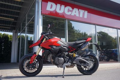 Ducati Hypermotard V2 RED