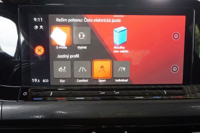 Volkswagen Golf 1.4 TSI GTE Hybrid 180kW DSG
