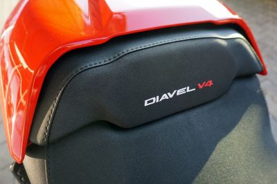 Ducati Diavel V4 red  Akrapovic