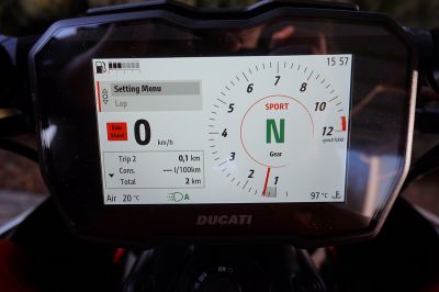 Ducati Diavel V4 red  Akrapovic