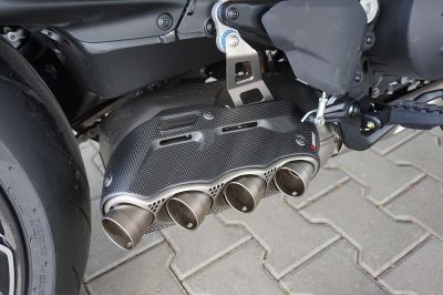 Ducati Diavel V4 red  Akrapovic