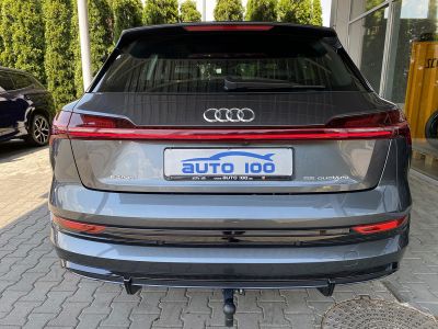 Audi e-tron S line quattro 55 electric 300kW