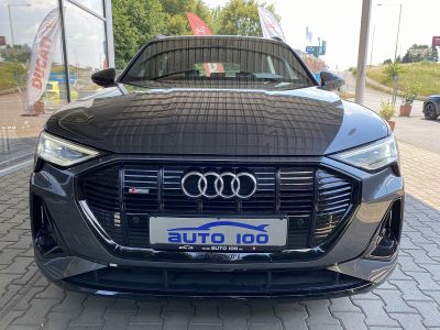 Audi e-tron S line quattro 55 electric 300kW