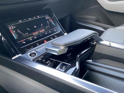 Audi e-tron S line quattro 55 electric 300kW