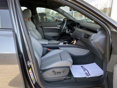 Audi e-tron S line quattro 55 electric 300kW