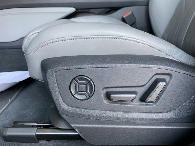 Audi e-tron S line quattro 55 electric 300kW