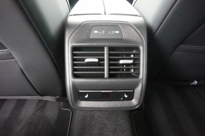 Volkswagen Passat R-Line 4Motion 2.0 TDI SCR 142kW