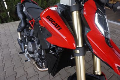 Ducati Hypermotard V2 RED