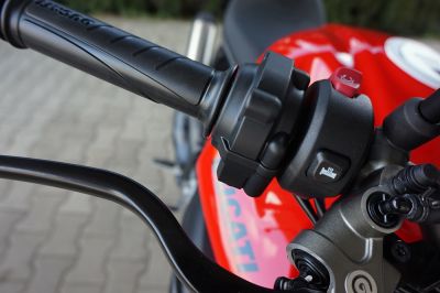 Ducati Monster 896
