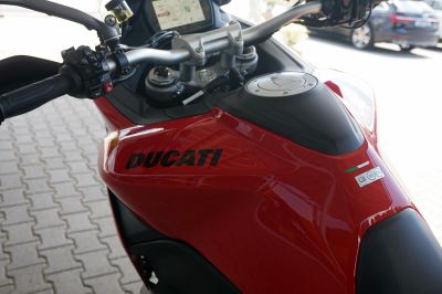 Ducati Multistrada V2S RED