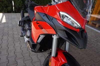 Ducati Multistrada V2S RED