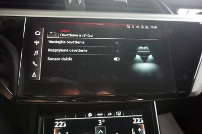 Audi e-tron S line quattro 50 electric 230kW