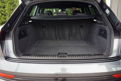 Audi e-tron S line quattro 50 electric 230kW