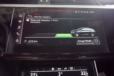 Audi e-tron S line quattro 50 electric 230kW