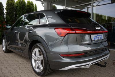 Audi e-tron S line quattro 50 electric 230kW