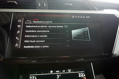 Audi e-tron S line quattro 50 electric 230kW