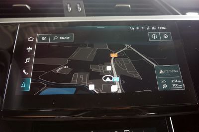 Audi e-tron S line quattro 50 electric 230kW