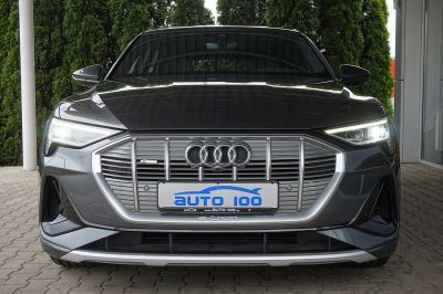 Audi e-tron S line quattro 50 electric 230kW