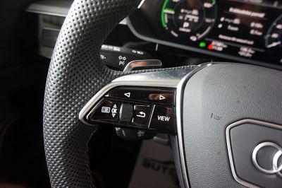 Audi e-tron S line quattro 50 electric 230kW
