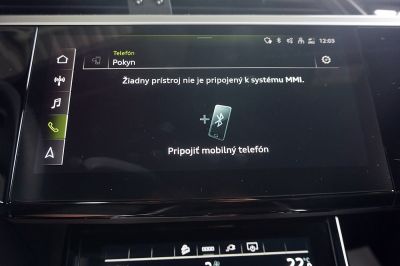 Audi e-tron S line quattro 50 electric 230kW