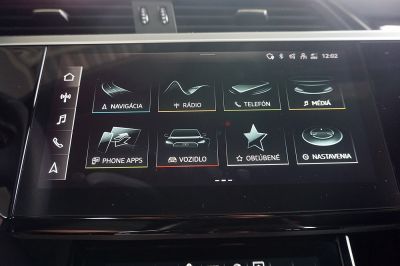 Audi e-tron S line quattro 50 electric 230kW