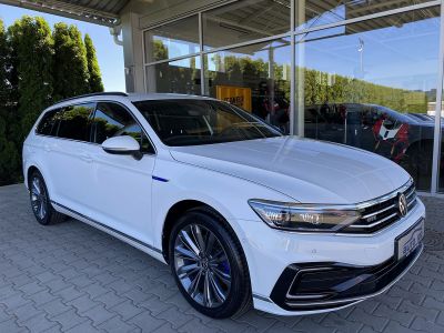 Volkswagen Passat R-Line GTE Variant 1.4 e/TSI eHybrid 160kW 6- DSG