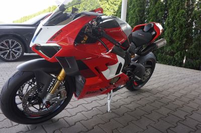Ducati Panigale V4 R