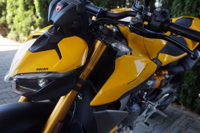 Ducati Streetfighter V2S Yellov + Termignoni