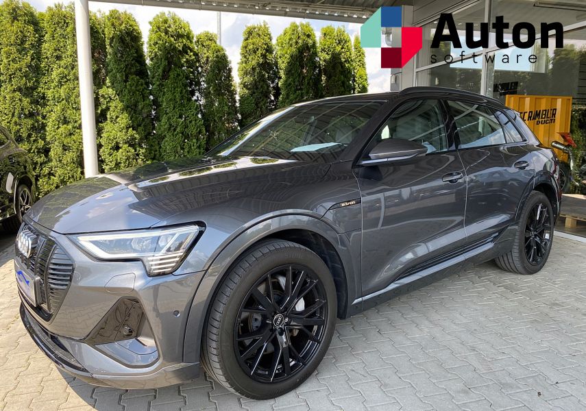 Audi e-tron S line quattro 55 electric 300kW